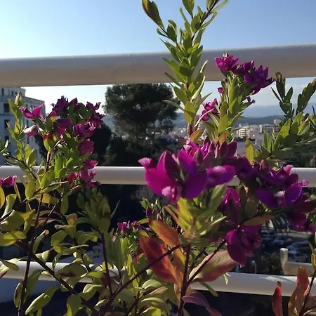 Toppleilighet - 150m Fra Havet - Nyoppusset I 2020 Apartmán Antibes